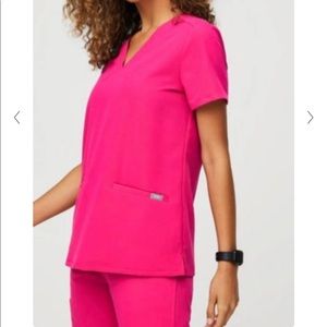 Figs Shocking Pink Casma Scrub Top size Small NWT
